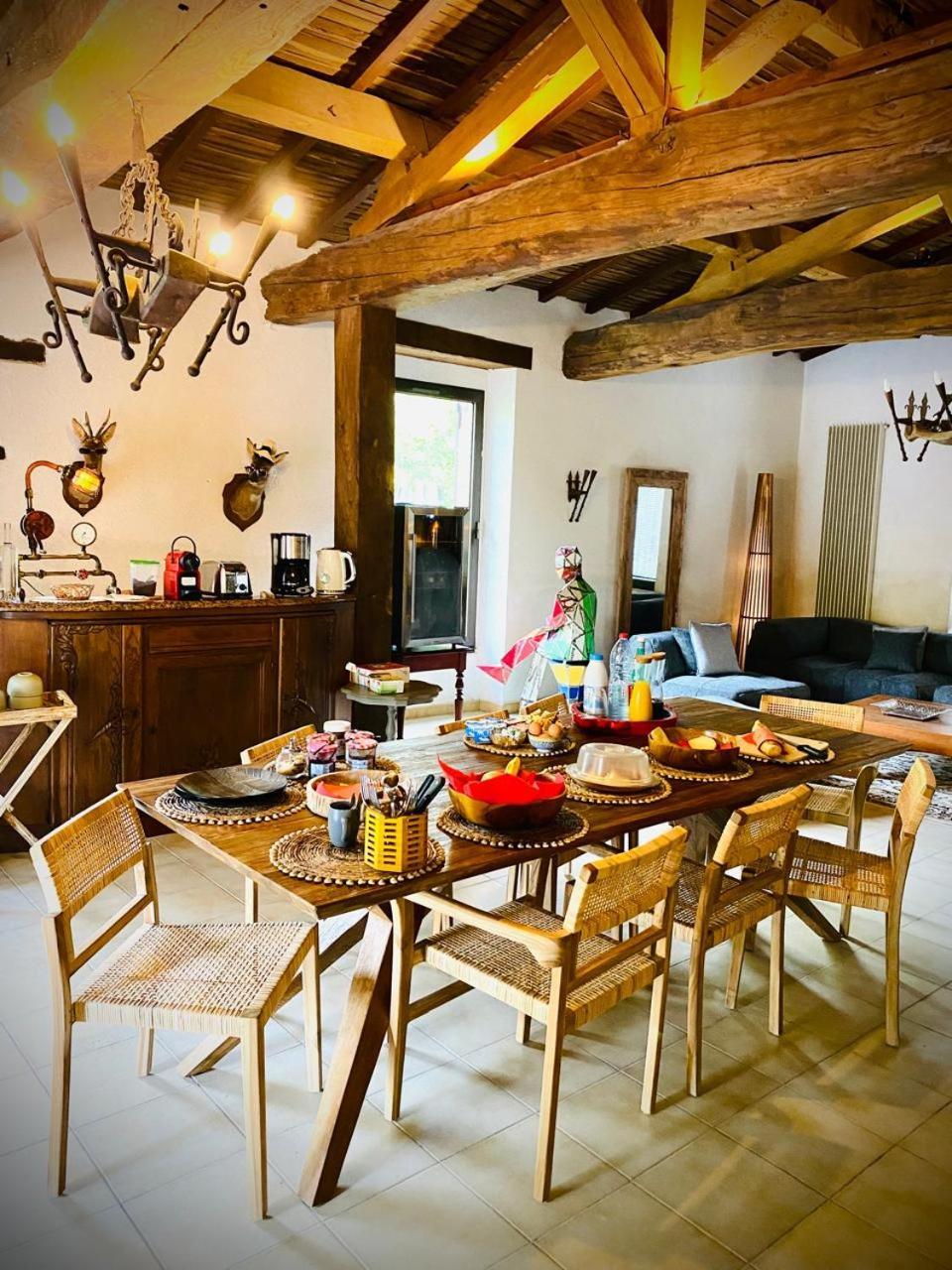 Le Moulin Du Guy, Proche Du Puy Dufou Bed and Breakfast Chanverrie Εξωτερικό φωτογραφία