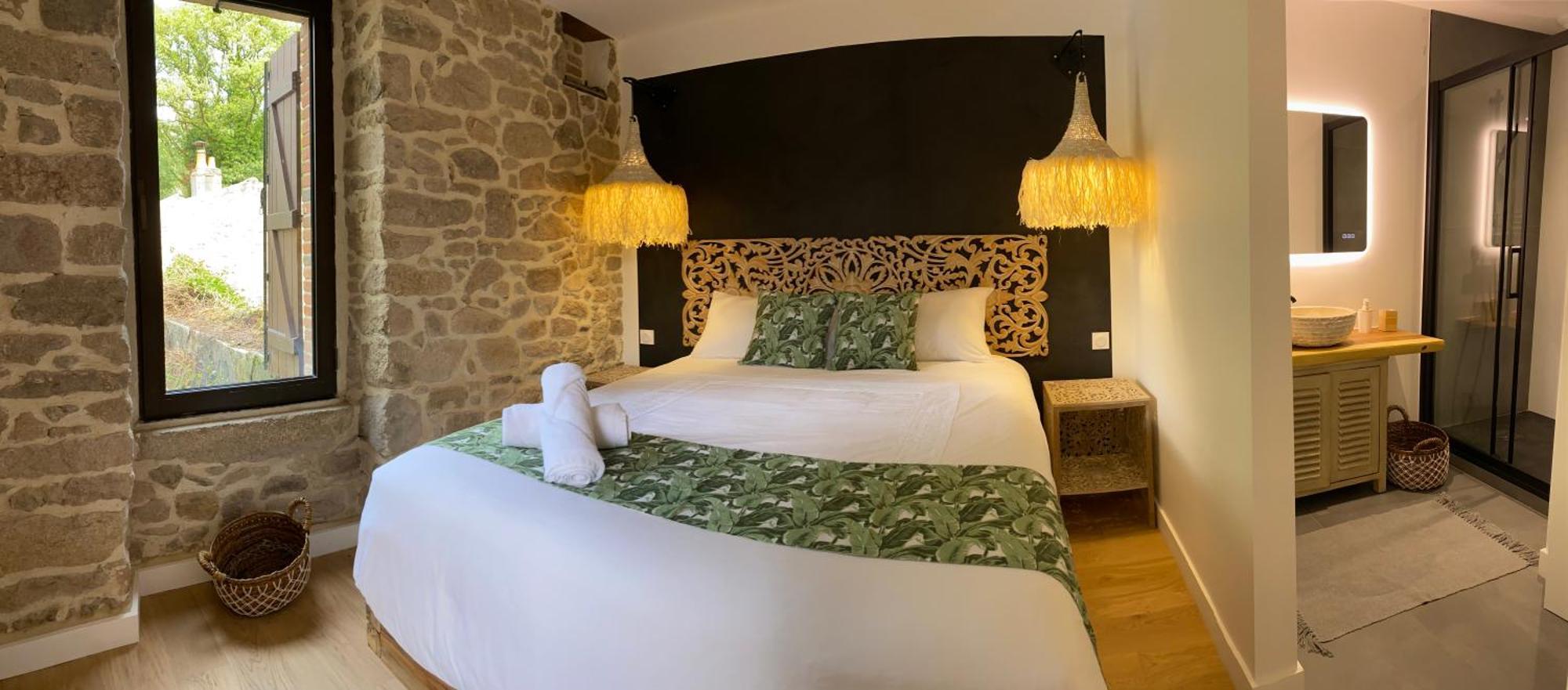 Le Moulin Du Guy, Proche Du Puy Dufou Bed and Breakfast Chanverrie Εξωτερικό φωτογραφία
