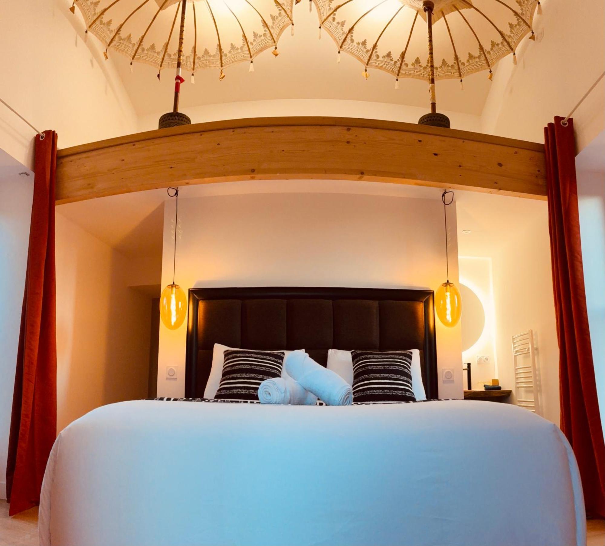 Le Moulin Du Guy, Proche Du Puy Dufou Bed and Breakfast Chanverrie Εξωτερικό φωτογραφία