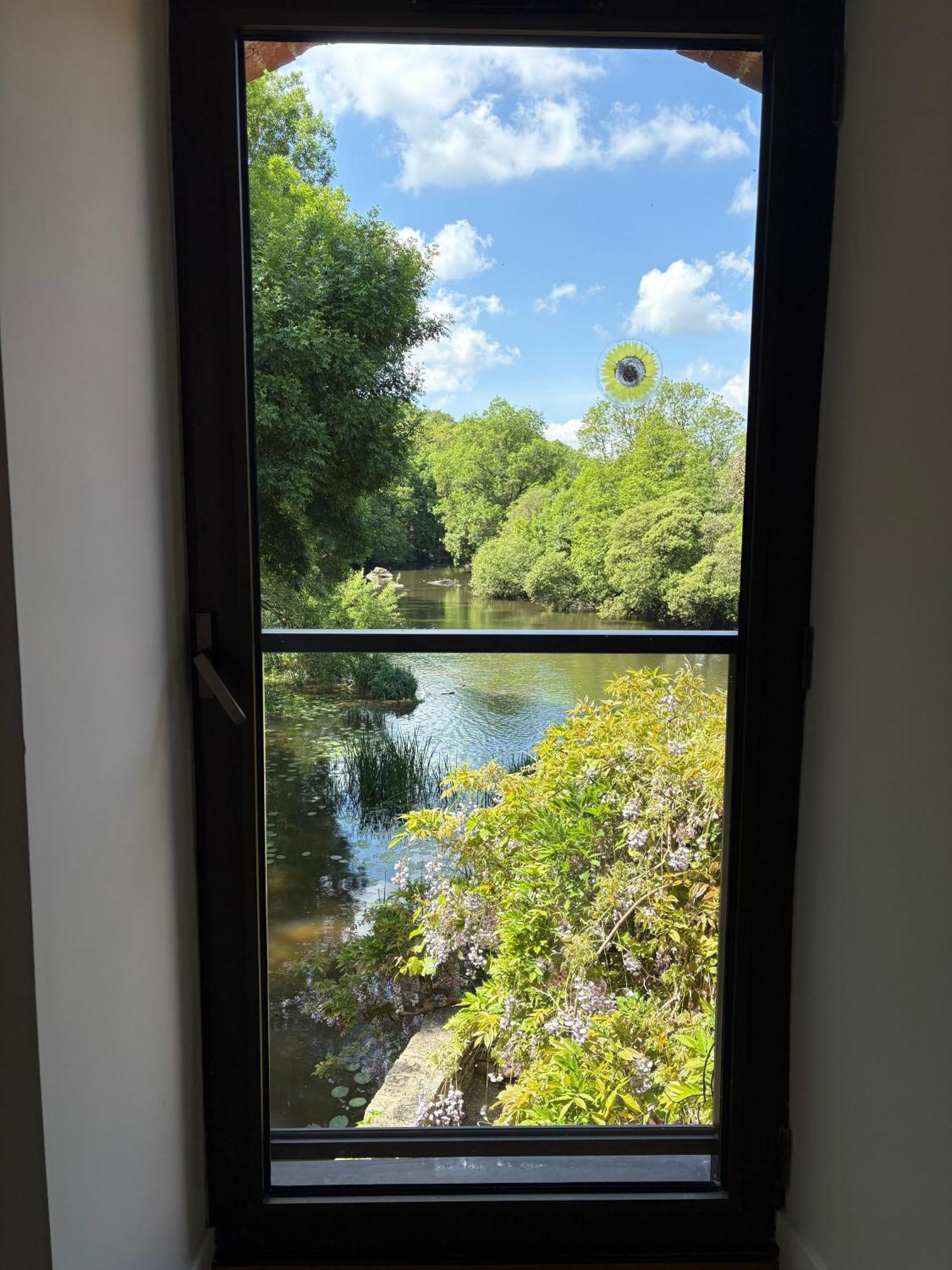 Le Moulin Du Guy, Proche Du Puy Dufou Bed and Breakfast Chanverrie Εξωτερικό φωτογραφία